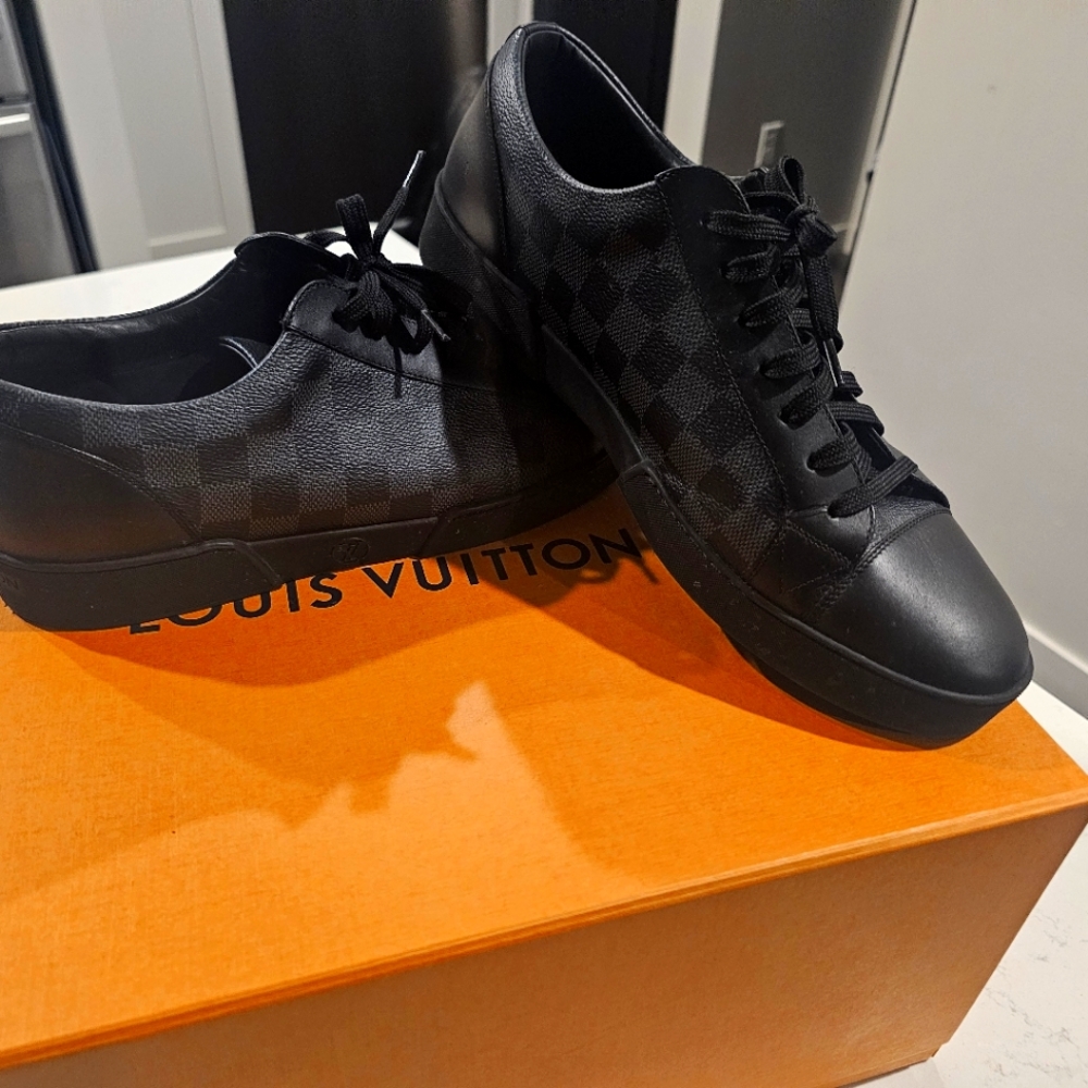 Designer sneaker
